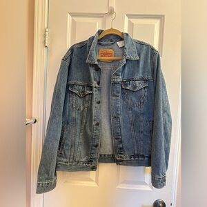 Perfect Levi’s Denim Jacket
